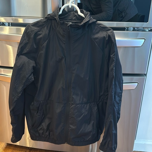 2 Lululemon Evergreen Jackets - Men’s Sz Small - Lot of 2 - Black - Green - Picture 1 of 4